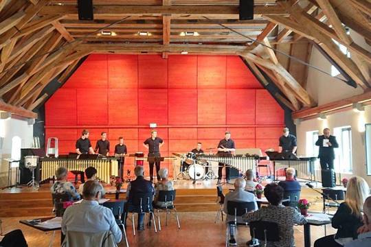 Die Reihe SonntagsSinfonie mit dem Percussionensemble der Musikschule Waldstetten...