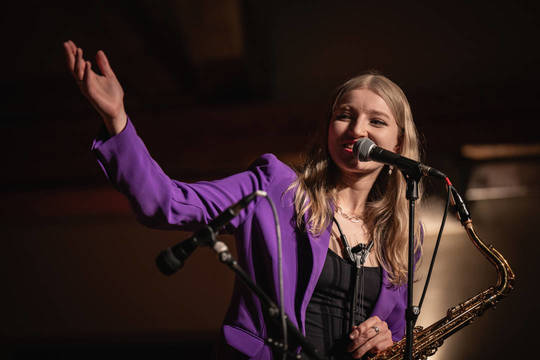  27.03.25 I Emma Rawicz Quartet  I Foto: Holger Bewersdorf